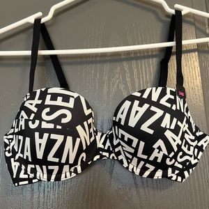 La Senza bra, new with tags. 34B